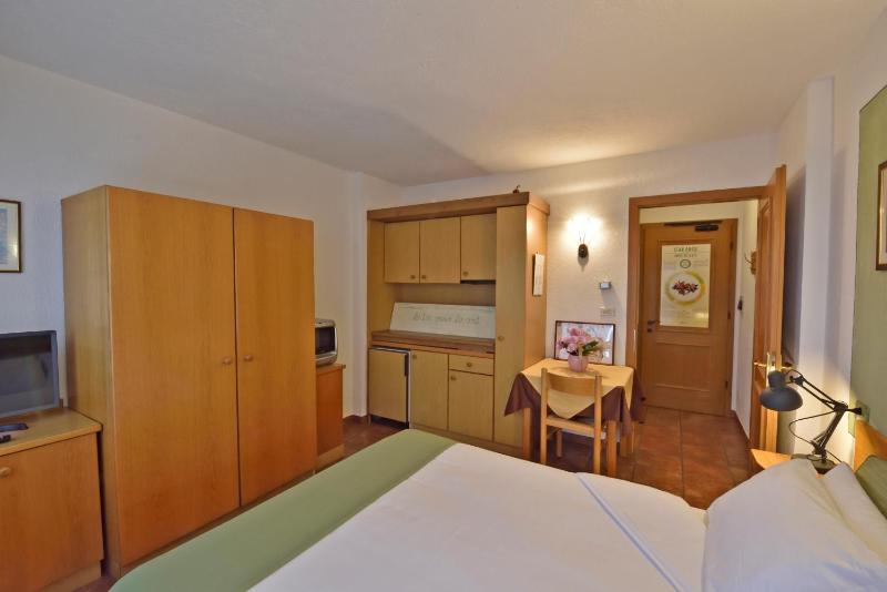 Standard Double Room image 1