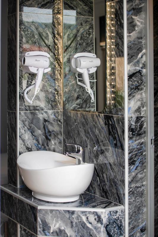 Superior Studio (2 Adults + 1 Child) image 4