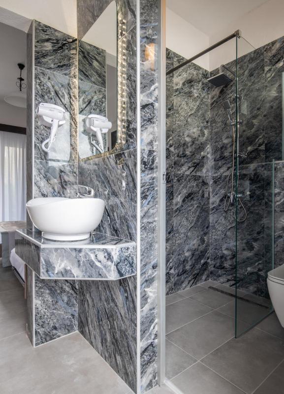 Superior Studio (2 Adults + 1 Child) image 2