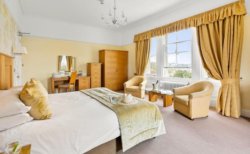 Executive Double Room with Sea View image 4