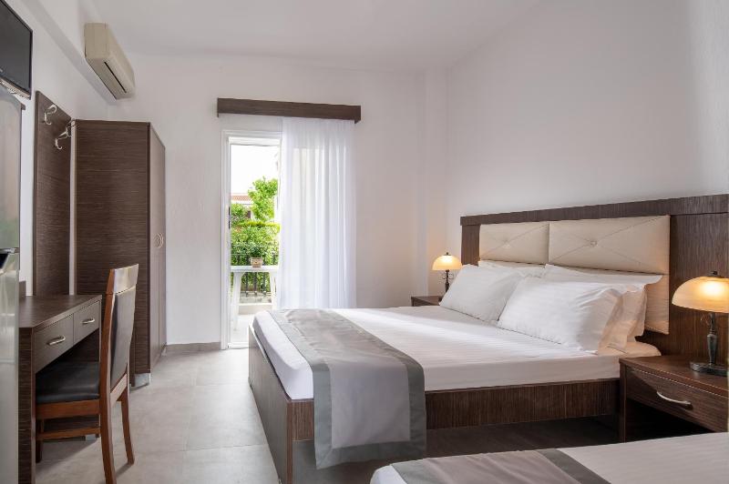 Superior Studio (2 Adults) image 1