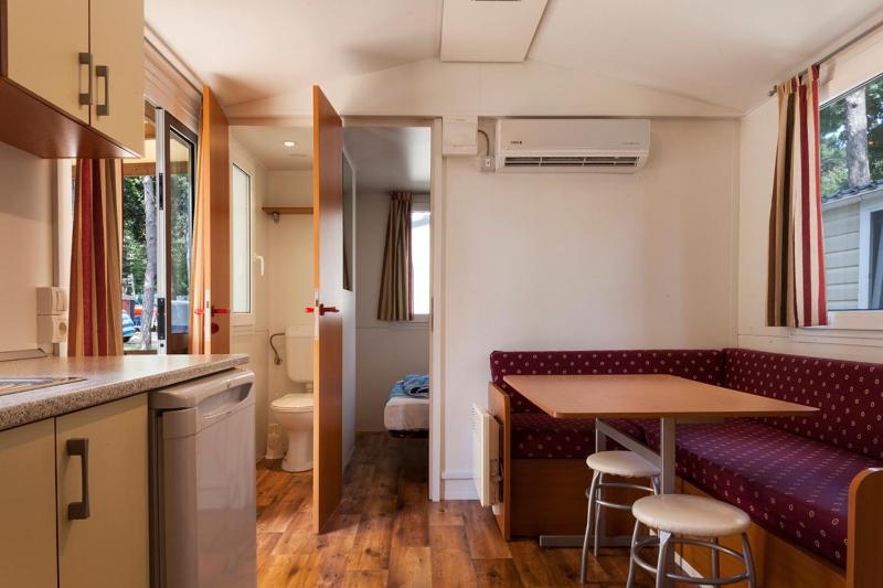 Superior Two-Bedroom Mobile Home (4 Adults) image 3