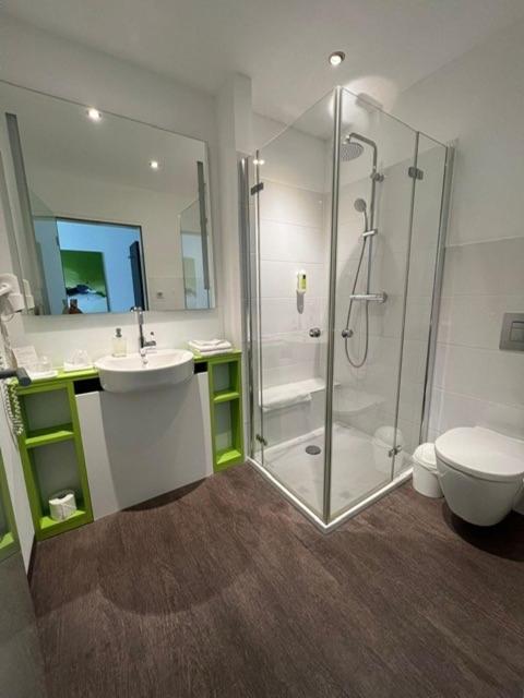 Double Room image 1