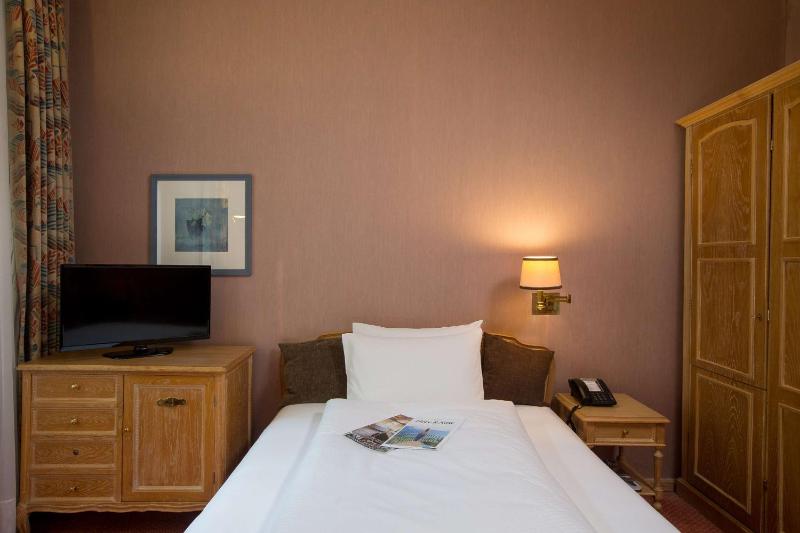 Single Room with Balcony image 3