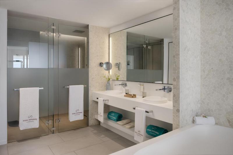 One-Bedroom Villa with Private Pool (2 Adults + 1 Child) image 3