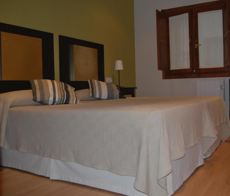 One-Bedroom Apartment (3 Adults) image 3