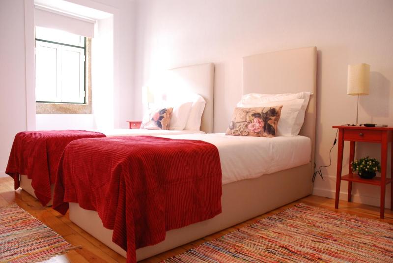 Twin Room with Private External Bathroom image 1
