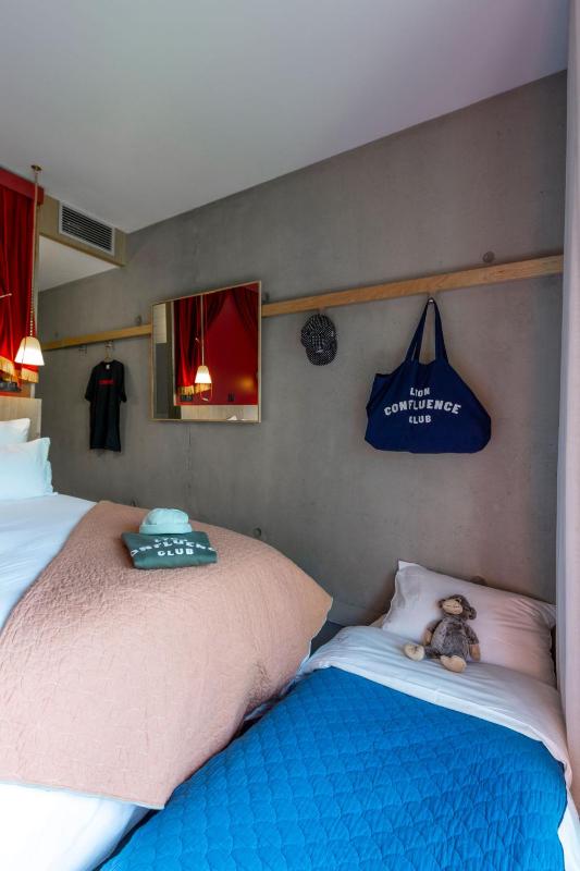 Double Room with Terrace (2 adults + 1 child) image 2