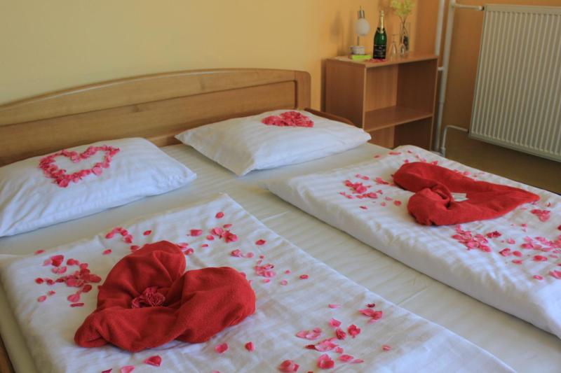Apartment image 3
