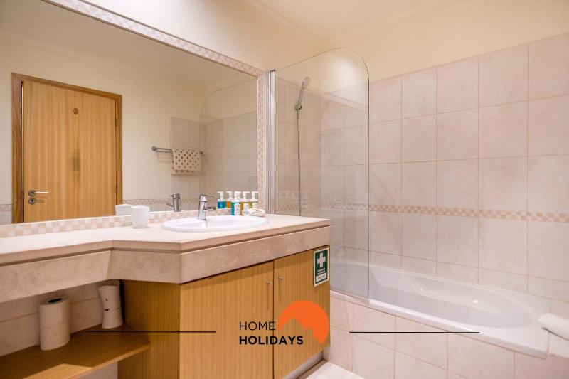 #107 1BR Ocean View Pool & Relax Area - image 13