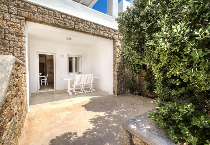 Apartment with Garden View image 4