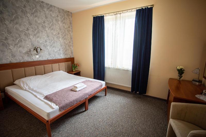 Single Room image 4