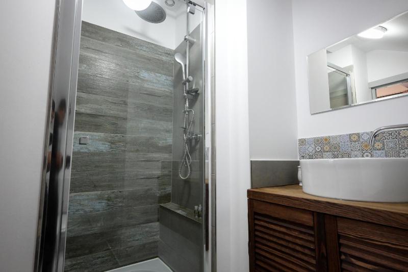 Double Room image 4