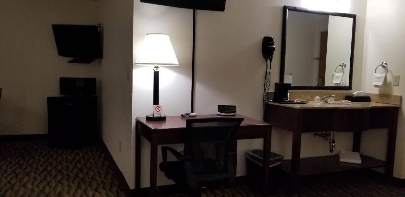 Superior King Suite - Non-Smoking image 3