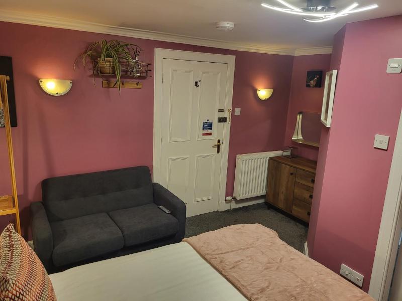 King Room image 4
