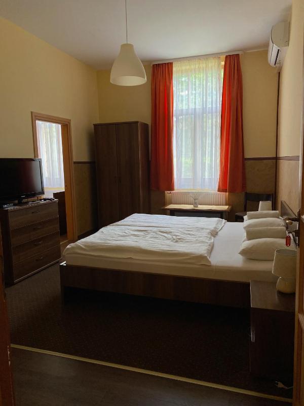 Triple Room image 1