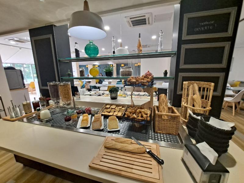 Double Room - Non Smoking image 1