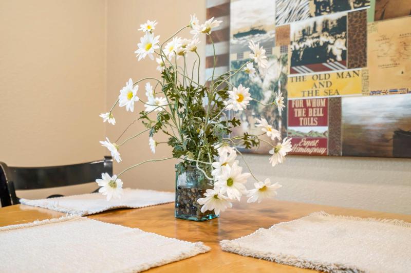 Studio Apartment image 4