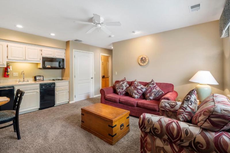 Studio Apartment image 1