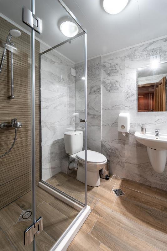 One-Bedroom Apartment image 1
