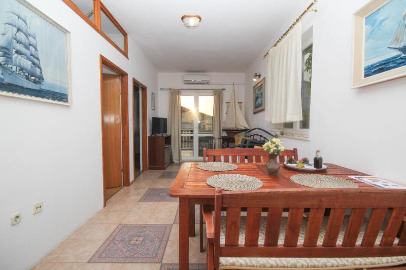 Two-Bedroom Apartment with Garden View image 1