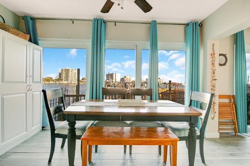 Five Palms Vacation Rentals- Daily - Weekly - Monthly - image 10