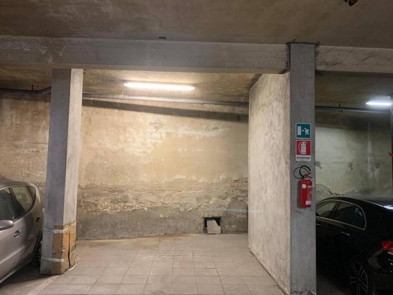Lungarno 32 with private parking - image 5