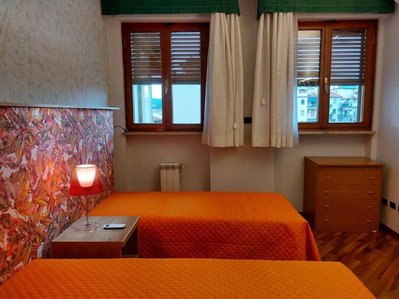Lungarno 32 with private parking - image 10