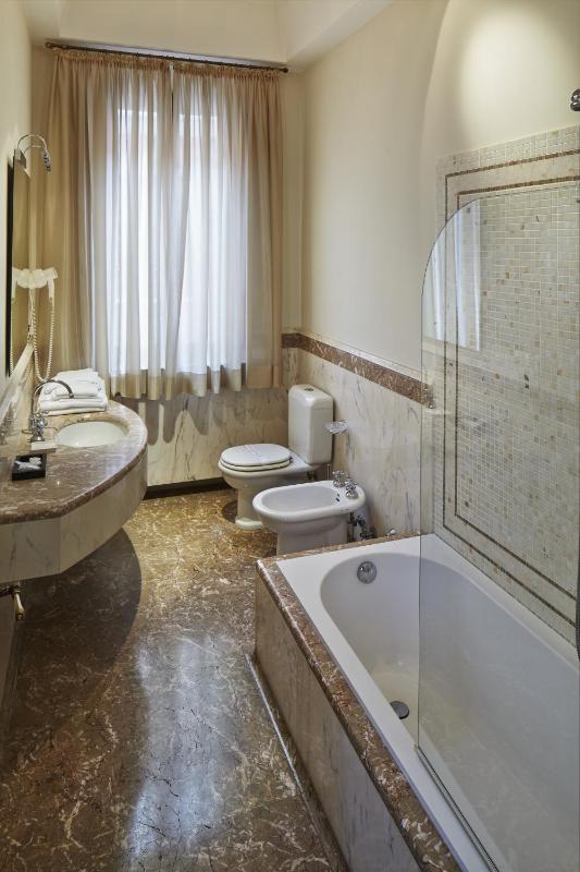 Junior Suite image 4