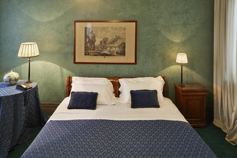 Junior Suite image 2