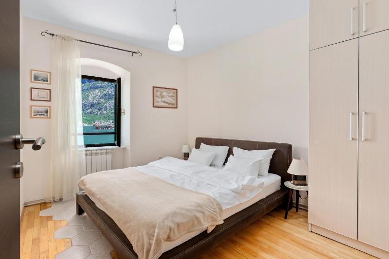 Two-Bedroom Apartment with Sea View image 1