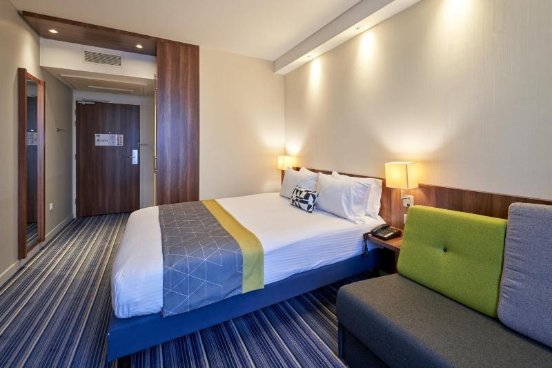 Standard Room with Free Breakfast image 4