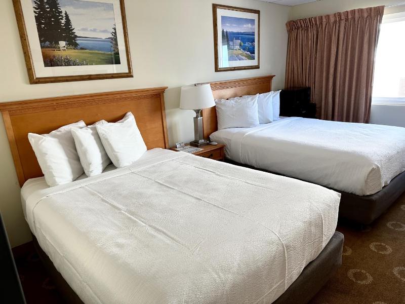 Standard Room with Two Double Beds image 3