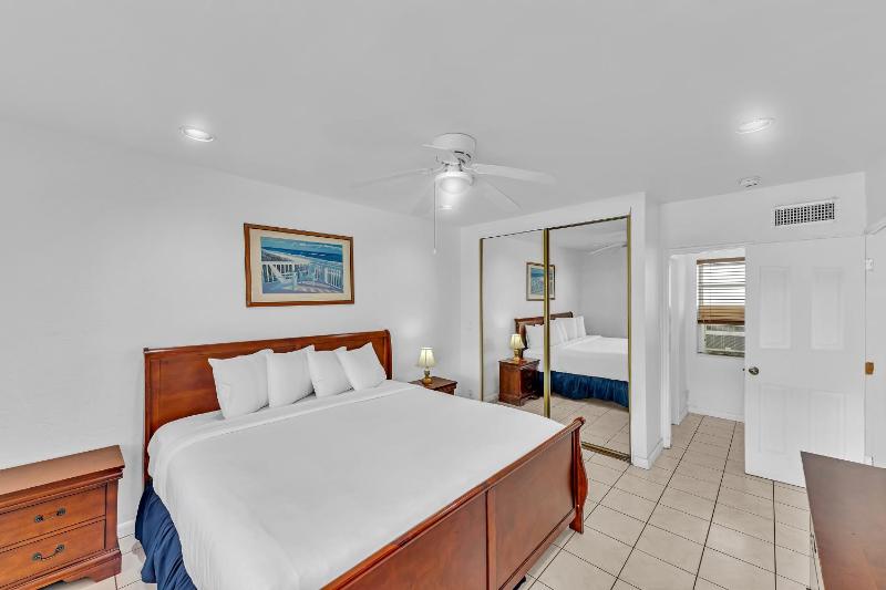 One-Bedroom Suite image 3