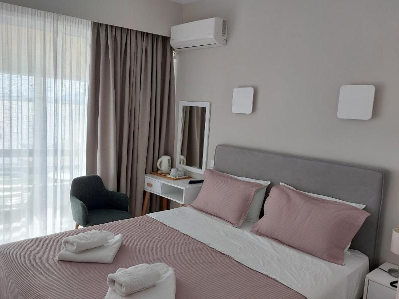 Hotel Avra - image 7
