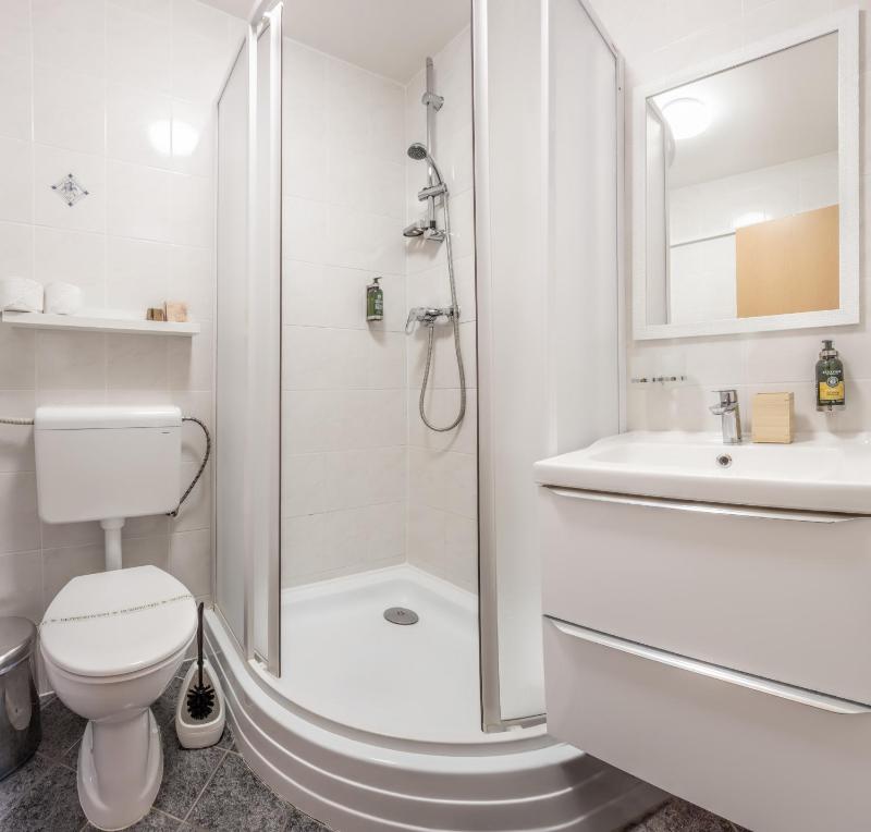 Standard Double or Twin Room image 3