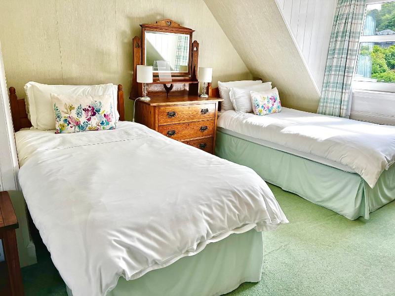 Twin Room with Sea View image 1