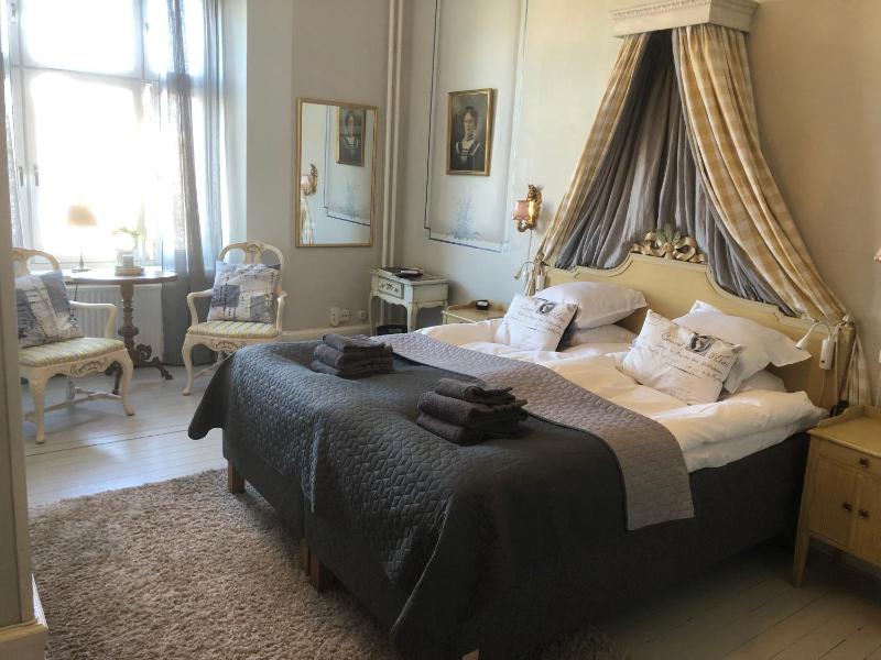 Double Room with River View image 4