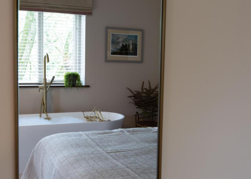Suite with Garden View image 3