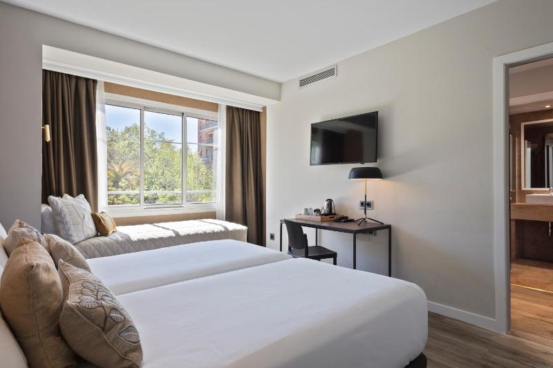 Triple Room image 2