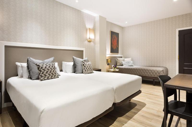 Superior Double or Twin Room image 2