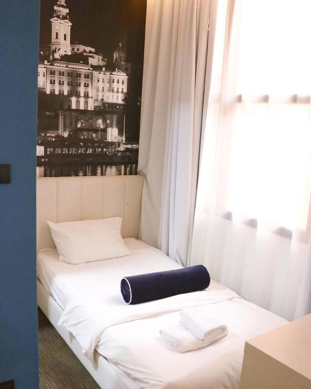 Single Room image 2