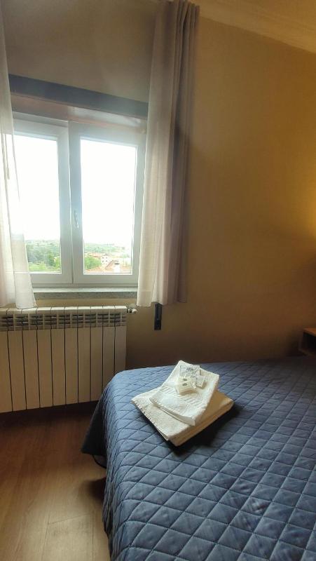 Single Room image 4