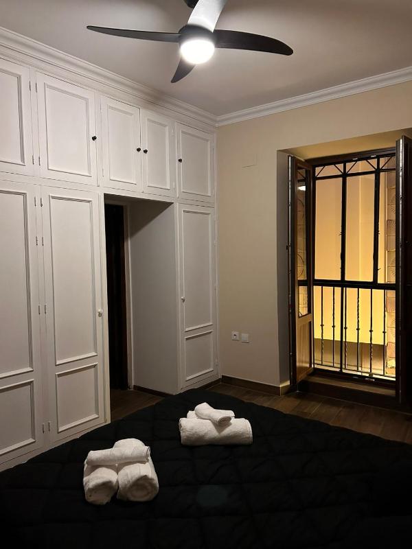 Moratin n3 apartamento 150m2 en el centro - image 15