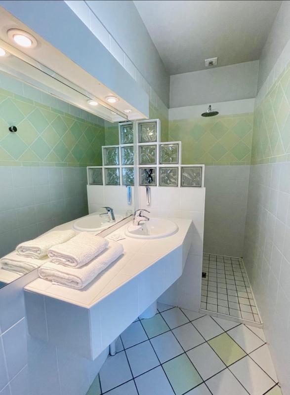 Standard Room (1 or 2 people) image 4