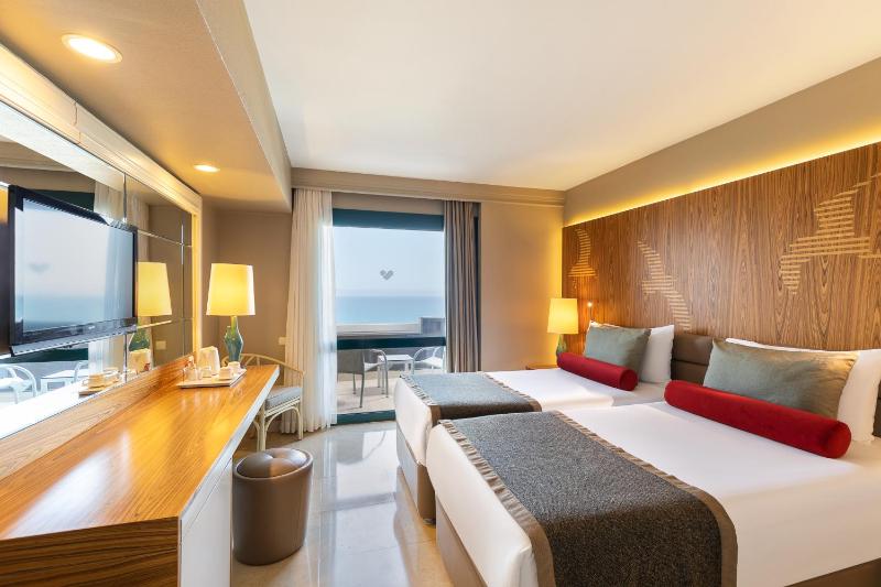 Standard Room with Sea View image 1