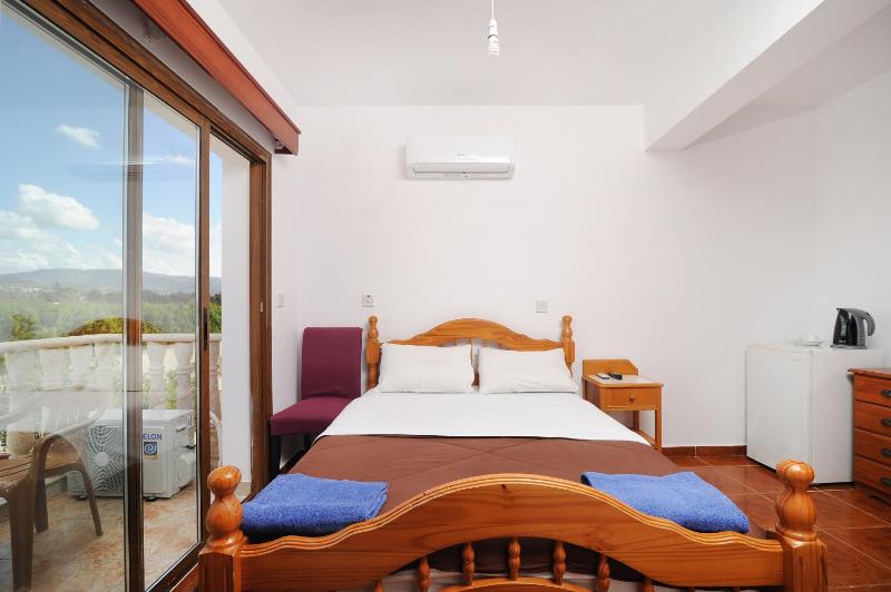 Double Room image 1