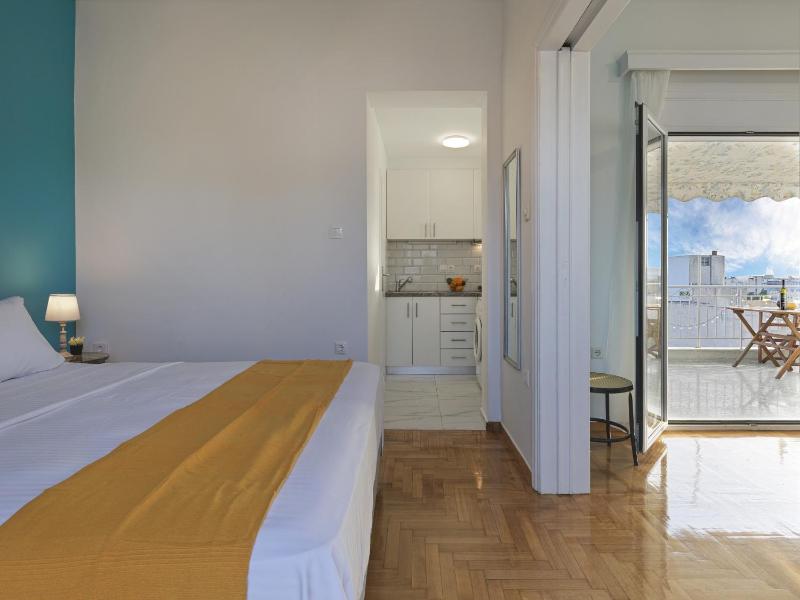 Acropolis View top floor apartment - image 2