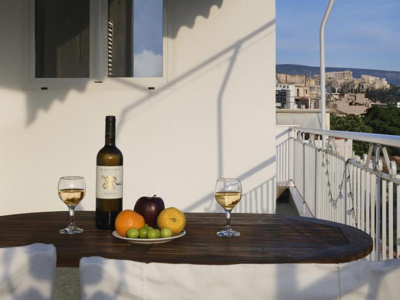 Acropolis View top floor apartment - image 5