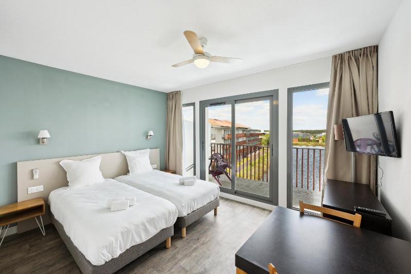 Apartment with Double Bed, 2 Single Bed and Sofa Bed image 3